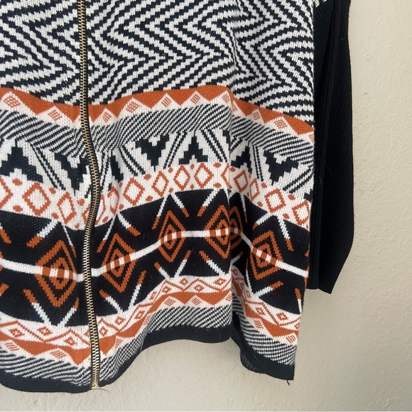 Chic Chevron Patterned Sweater - Picture 3 of 5